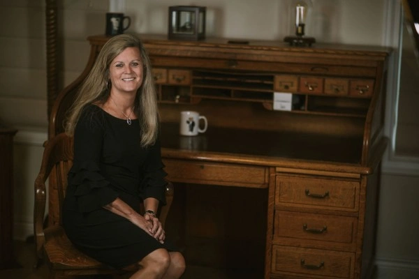 Jerilynn Stubbs Desk Image